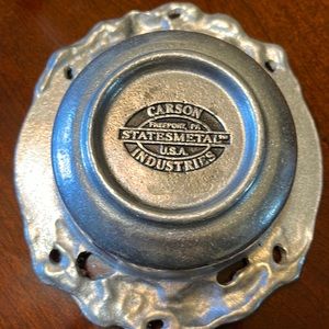 Pewter wax melt set. 5” diameter and stand 3” high.